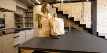 A Fresh Look at Warehouse Work in the USA