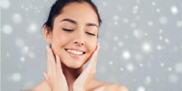 How To Properly Take Care Of Your Skin: 5 Skincare Hacks