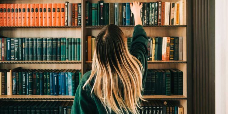 The 5 Best Books For Entrepreneurs and Small Business Owners