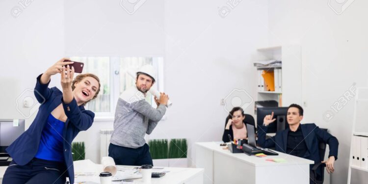 Master the Art of Office Humor: How to be Funny at Work While Staying Professional