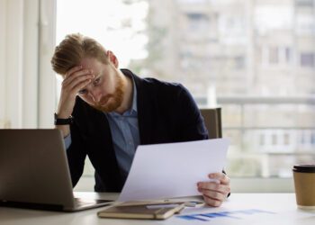 How to Improve Your Financial Stress Management: 5 Helpful Tips