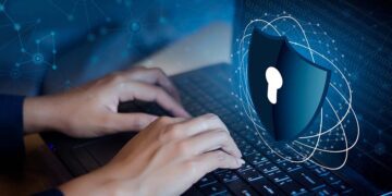 7 Tips to Safeguard Yourself from Online Scams