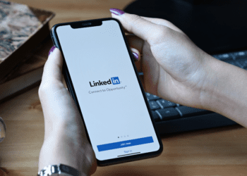 Optimize Your LinkedIn Profile for Maximum Exposure with These Mindful Tips