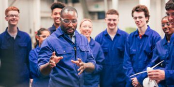 Discover Why Apprenticeships Are Making a Comeback