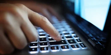 Click Here to Discover the Foolproof 3-Sentence Email That Will Definitely Get a Reply