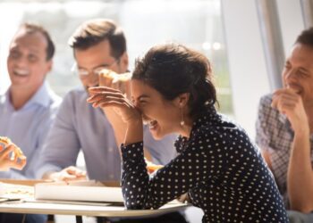 Navigating Humor in the Office: Tips for Being Funny Without Overstepping Boundaries