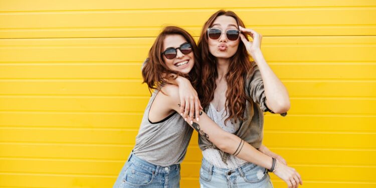 Discover 4 Friendship Apps for Making New Connections