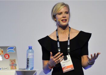 Unlock Your Potential: 5 Essential Tips for Aspiring Female Venture Capitalists