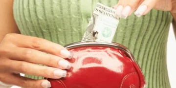 Are Women Saving Enough for Retirement? Discover What You Need to Know