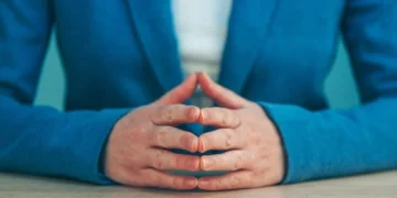 Unlock the Power of Body Language: 3 Proven Ways to Build Trust Instantly