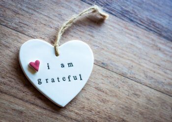 Discover the Surprising Health Benefits of Gratitude: Improve Your Mind, Body, and Workplace