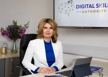 Discover How Influential Leader Deborah Collier is Transforming Digital Business Success