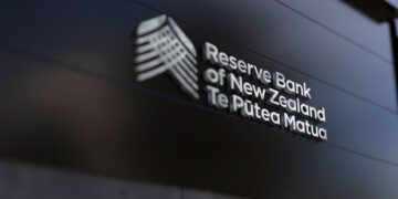 NZ Reserve Bank Keeps Cash Rate on Lockdown: What It Means for You