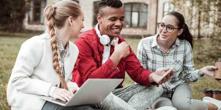 Unlocking Success: Discover the Personal and Professional Perks of Staying Engaged as an Alum