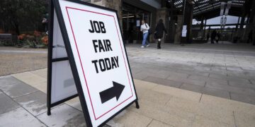 New US Jobs Report Highlights Growing Economic Strain: What You Need to Know