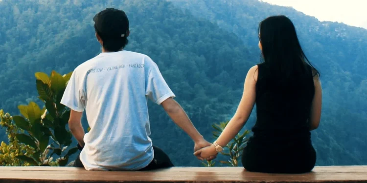 Unlock Deeper Connections: Daily Tips for Enhancing Self-Awareness in Your Romantic Relationships