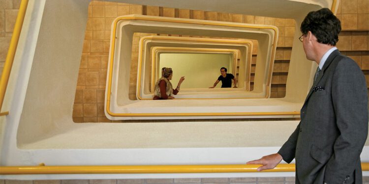 Unlock Your Path to the C-Suite: 8 Essential Steps to Climb the Corporate Ladder