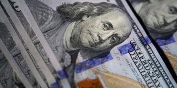 Transform Your Mindset: 5 Powerful Ways to Rethink Money