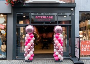 Unleash Your Inner BossBabe: Defy Stereotypes and Discover Your Unique Brand Identity