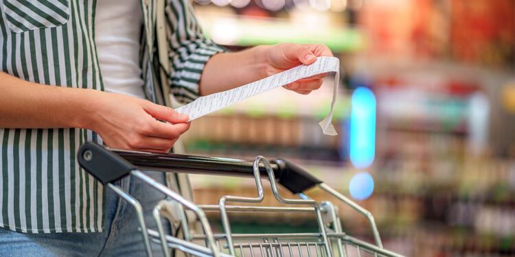 Discover 7 Smart Grocery Hacks to Save Big – No Coupons Required!