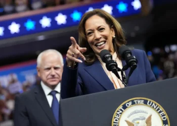 HARRIS HUNTS FOR UNDECIDED VOTERS IN CLOSE ELECTION