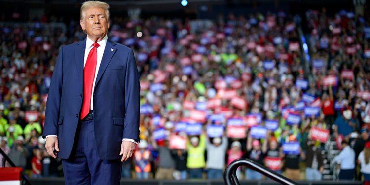 Trump Makes Closing Speech of Campaign in PA