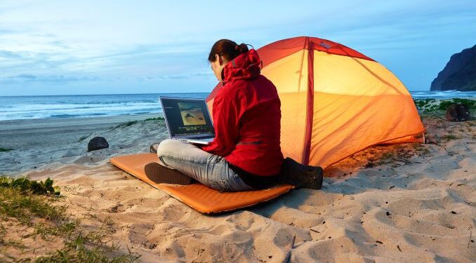 How to Successfully Move While Working Remotely