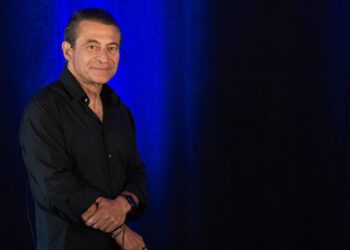 How AI Leaders Are Transforming 3 Key Industries